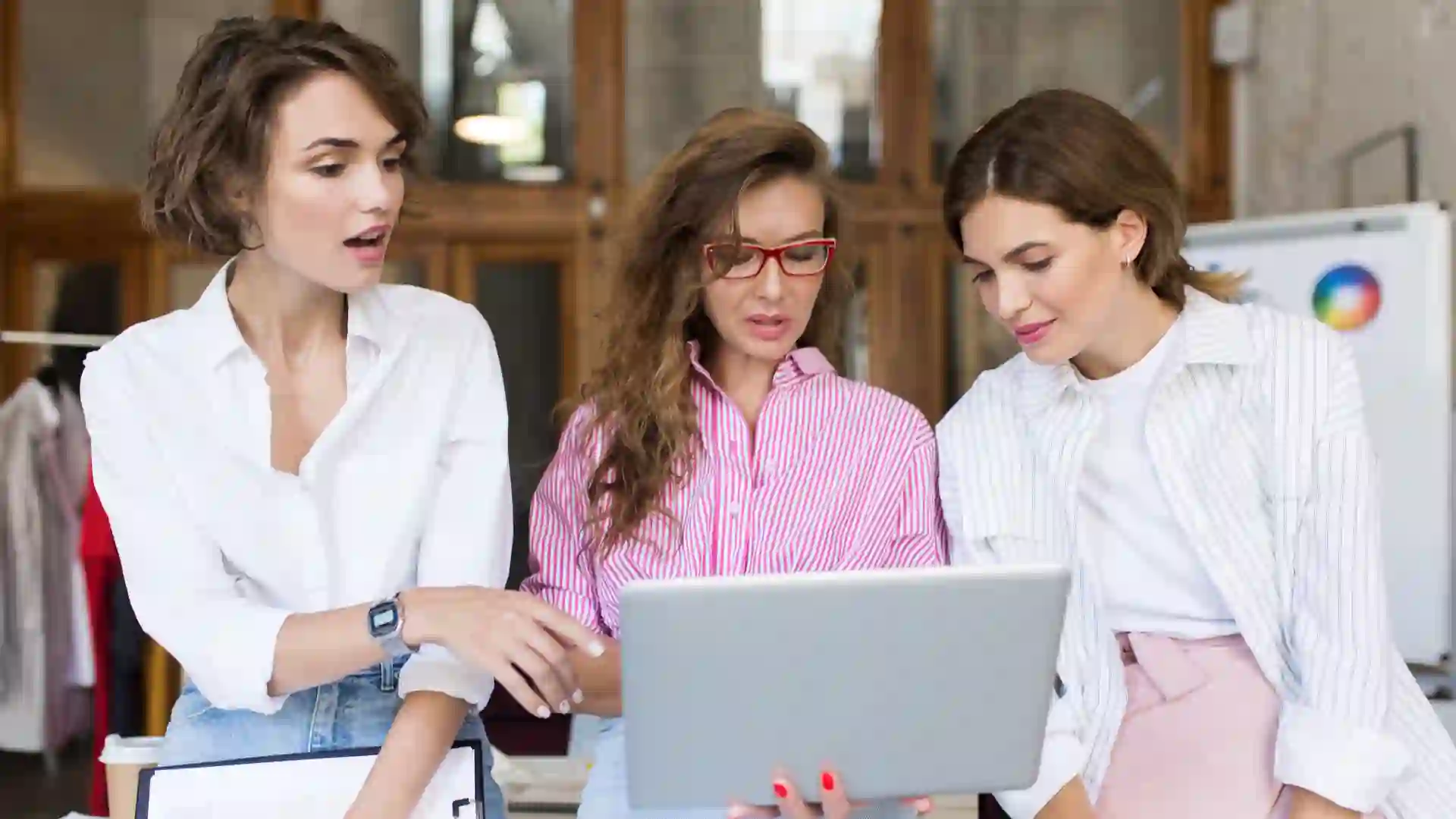 Colombia tiene 4.900 agentes IA para automatizar ventas, atención al cliente e inventarios en moda