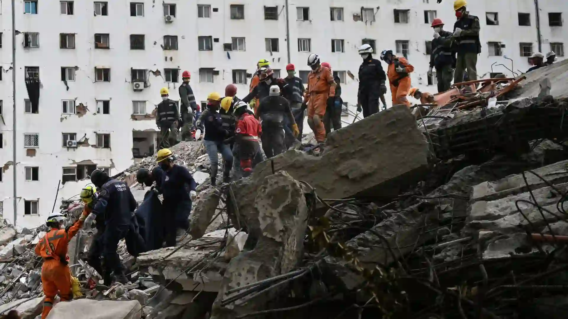 Sigue en aumento la cifra de muertos en Venezuela tras los devastadores terremotos