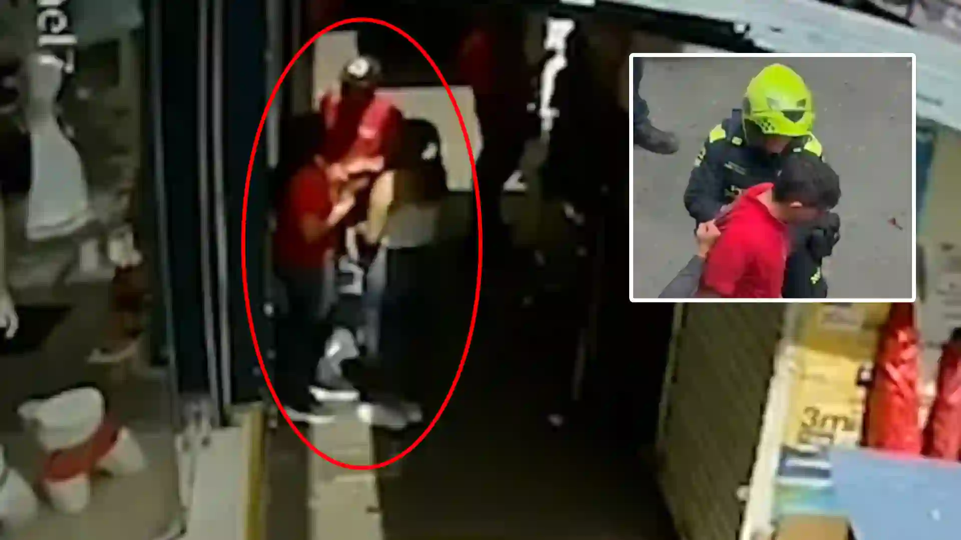 VIDEO| Cruel ataque a cuchillo contra una mujer por su expareja en pleno centro de Cali