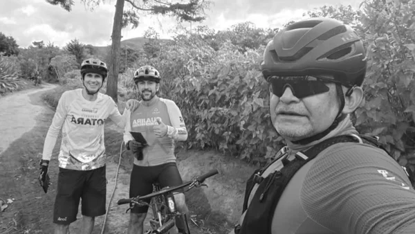 Tres ciclistas fueron asesinados a tiros en el en Cauca: eran militares retirados