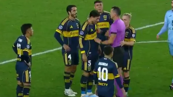 VIDEO| Wilmar Roldán tuvo fuerte cruce con Leandro Paredes: hubo empujones y enfrentamiento cara a cara VIDEO| Wilmar Roldán tuvo fuerte cruce con Leandro Paredes: hubo empujones y enfrentamiento cara a cara