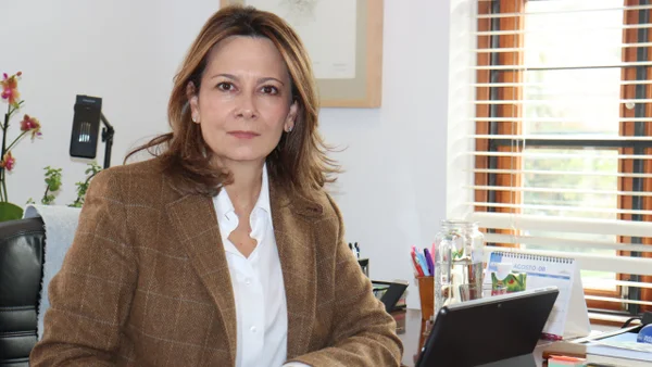 Ministra designada por Abelardo destapa cuál será su plan para solucionar la crisis del sector salud Ministra designada por Abelardo destapa cuál será su plan para solucionar la crisis del sector salud