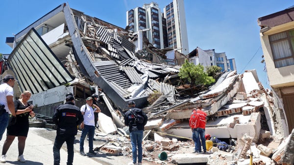 Centros de acopio habilitados en Colombia para recibir donaciones tras sismo de 7.4