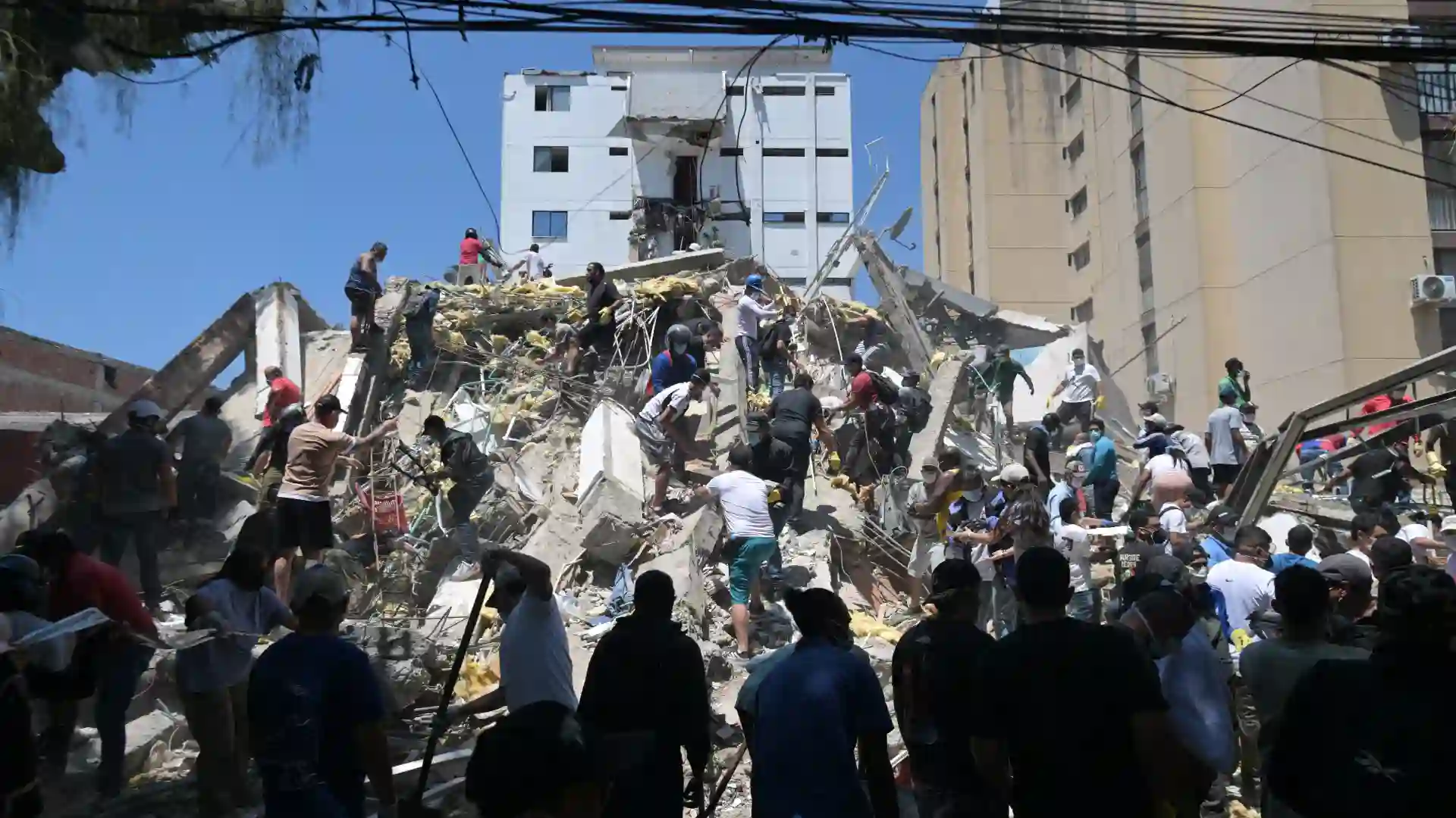 ¿Cuántos edificios colapsaron en Cali?: buscan sobrevivientes bajo los escombros