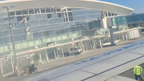 Video| así se vivió el fuerte terremoto de 7.4 desde un avión que segundos antes aterrizó en Armenia Video| así se vivió el fuerte terremoto de 7.4 desde un avión que segundos antes aterrizó en Armenia
