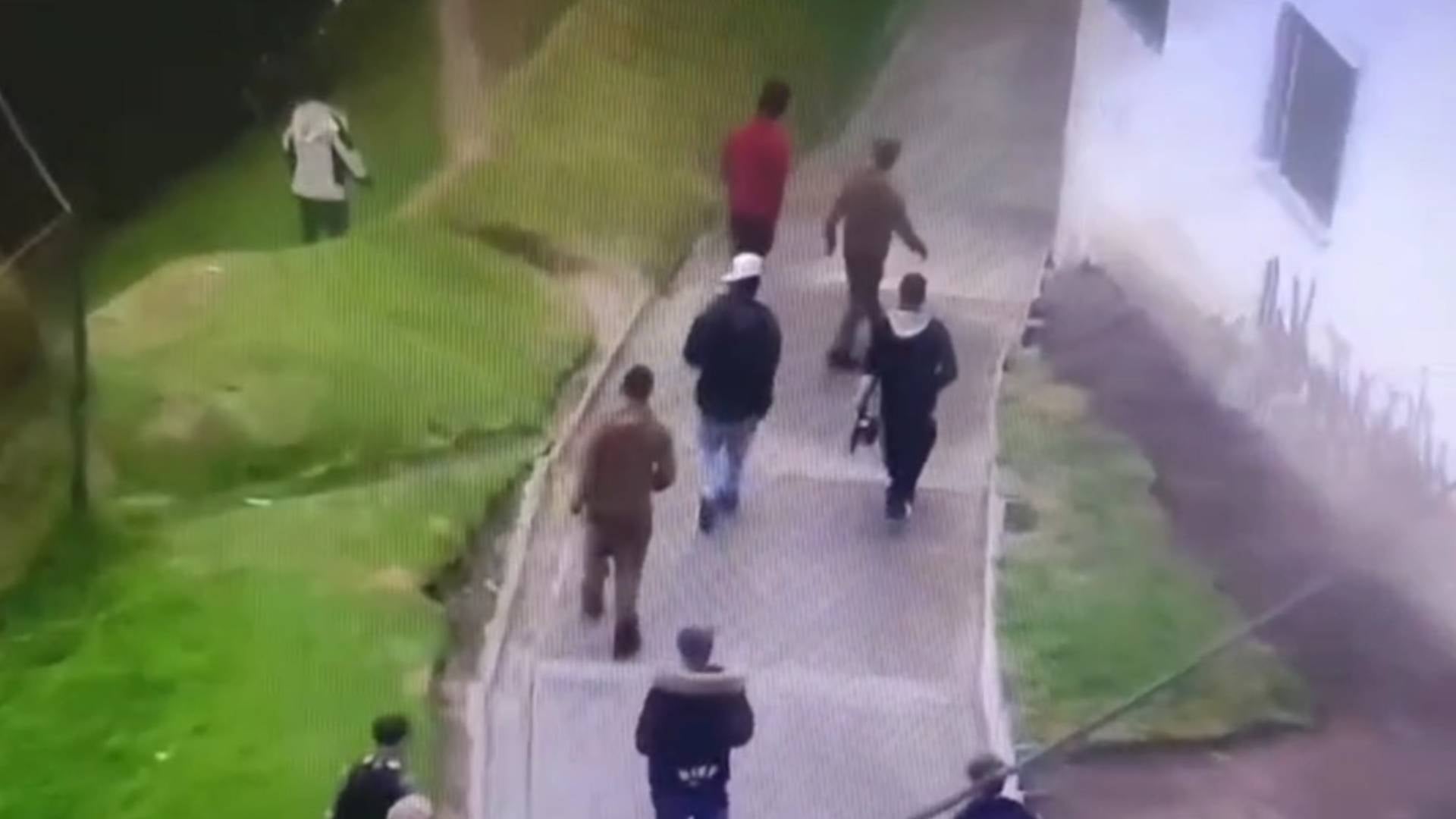 Jóvenes robaron a un menor