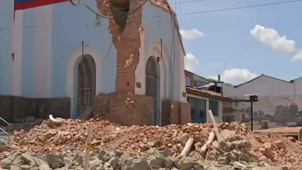 Dolor en Calima Darién por el terremoto: cuatro niños murieron entre los escombros de una escuela Dolor en Calima Darién por el terremoto: cuatro niños murieron entre los escombros de una escuela