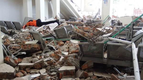 Terremoto de magnitud 7.7 en Indonesia deja al menos 40 fallecidos: así está la situación