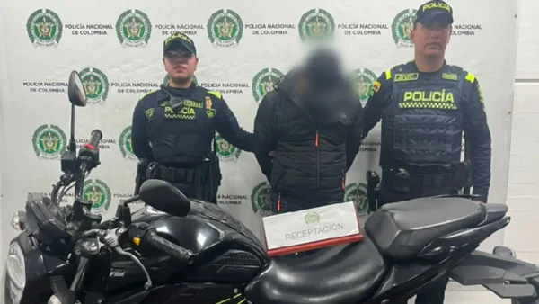 La placa lo delató: capturan a hombre que conducía una moto robada en el sur de Bogotá La placa lo delató: capturan a hombre que conducía una moto robada en el sur de Bogotá
