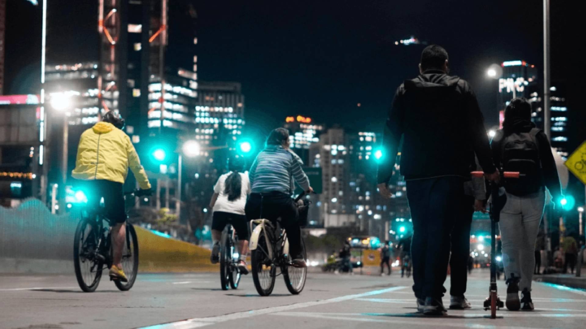 Ciclovía nocturna