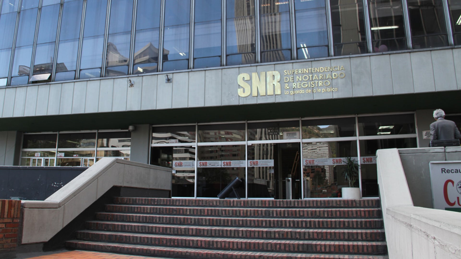 Suspenden entrega de notarías por presuntas irregularidades en nombramientos