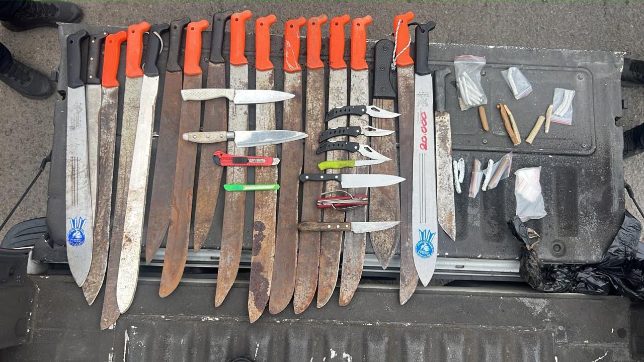 Incautan armas blancas antes de partido Fortaleza -Nacional