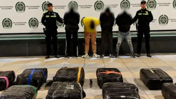 Incautan más de dos toneladas de marihuana ocultas bajo la fachada de una fundación para mascotas en Bogotá