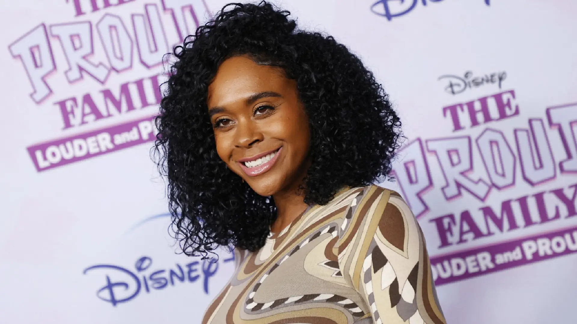Raquel Lee, ex-estrella de disney demanda a disney por abuso sexual.