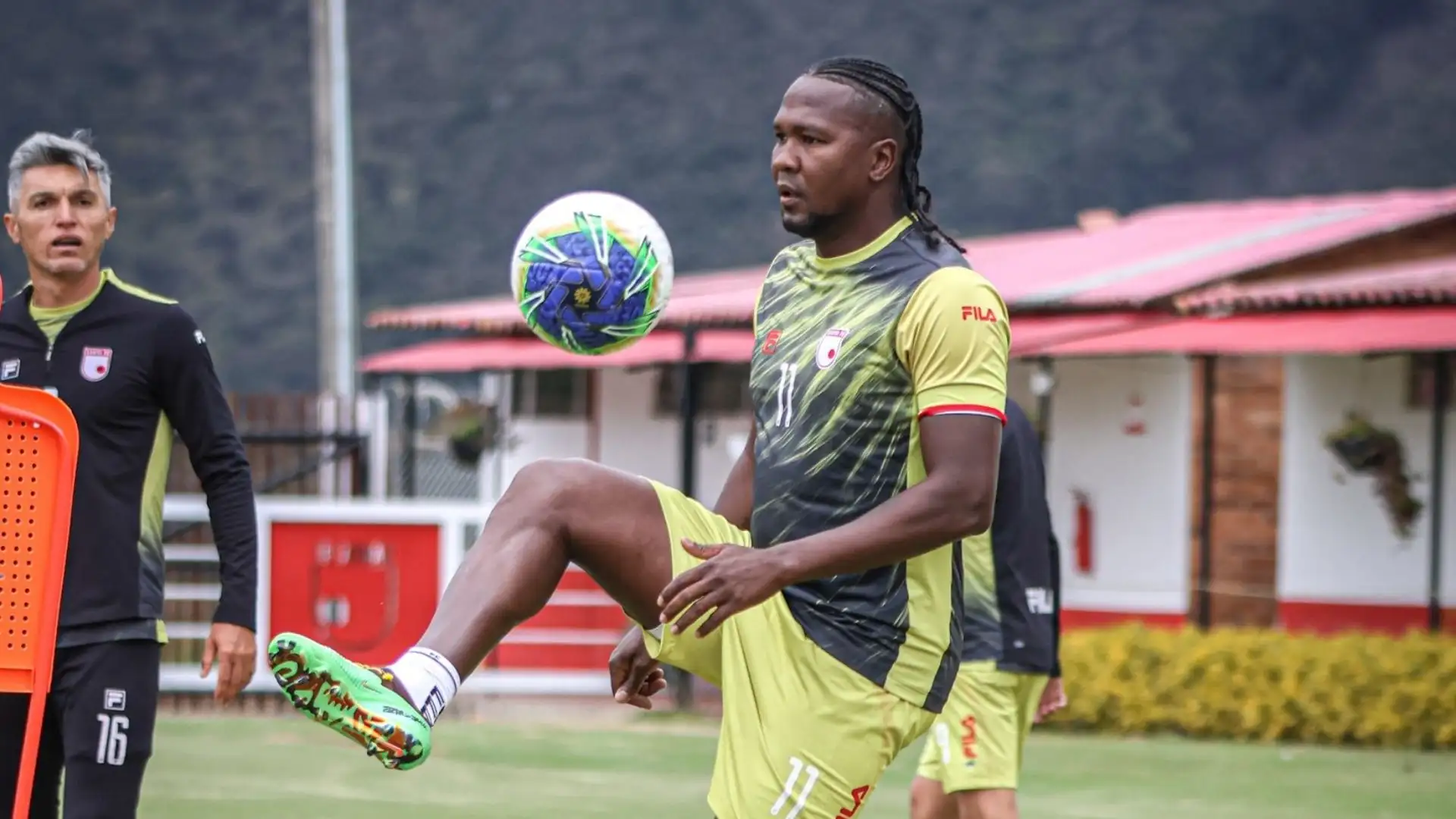 Santa Fe confirmó lesión de Hugo Rodallega tras partido ante River: este es el parte médico