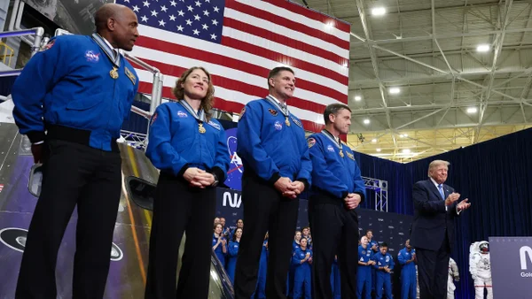 Presidente Trump anunció que será creada una Academia Espacial Presidente Trump anunció que será creada una Academia Espacial