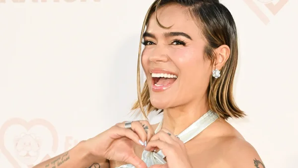 ¿Karol G tiene nuevo novio? Estas fotos encendieron los rumores ¿Karol G tiene nuevo novio? Estas fotos encendieron los rumores
