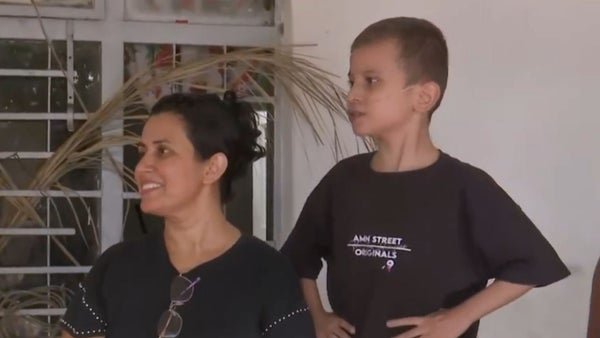 Madre de Lucas Murillo celebra traslado de su hijo en avión medicalizado a Bucaramanga Madre de Lucas Murillo celebra traslado de su hijo en avión medicalizado a Bucaramanga