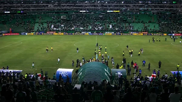 Deportivo Cali empató ante Bucaramanga sobre el final y el partido terminó en pelea: varios expulsados