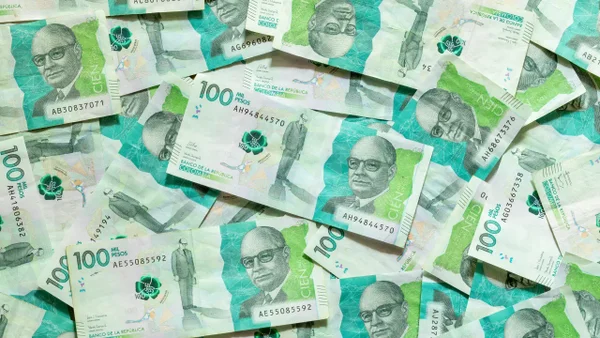 Esto es lo que debe pagar de seguridad social si gana 4 millones siendo empleado o independiente