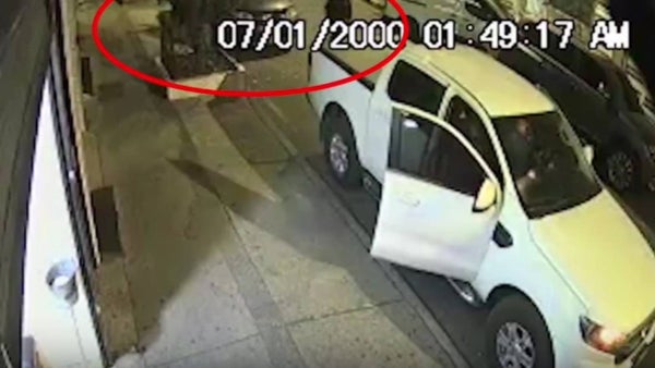 Conductor contó cómo tres delincuentes lo despojaron de su camioneta, su celular y sus documentos en Bogotá Conductor contó cómo tres delincuentes lo despojaron de su camioneta, su celular y sus documentos en Bogotá