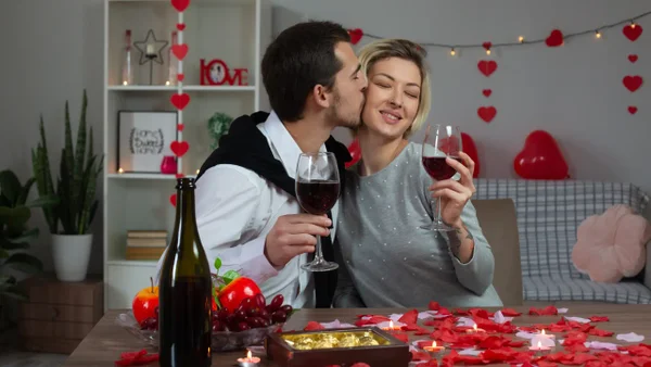 Invima alerta por licor adulterado antes de Amor y Amistad: qué recomienda revisar Invima alerta por licor adulterado antes de Amor y Amistad: qué recomienda revisar