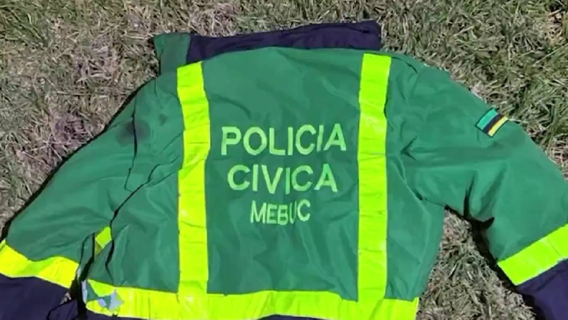 Ladrón con prendas de la Policía