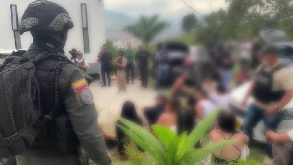 VIDEO | Droga, armas y menores fueron encontrados en presunta 'narcofiesta' en Pereira: investigan explotación sexual VIDEO | Droga, armas y menores fueron encontrados en presunta 'narcofiesta' en Pereira: investigan explotación sexual