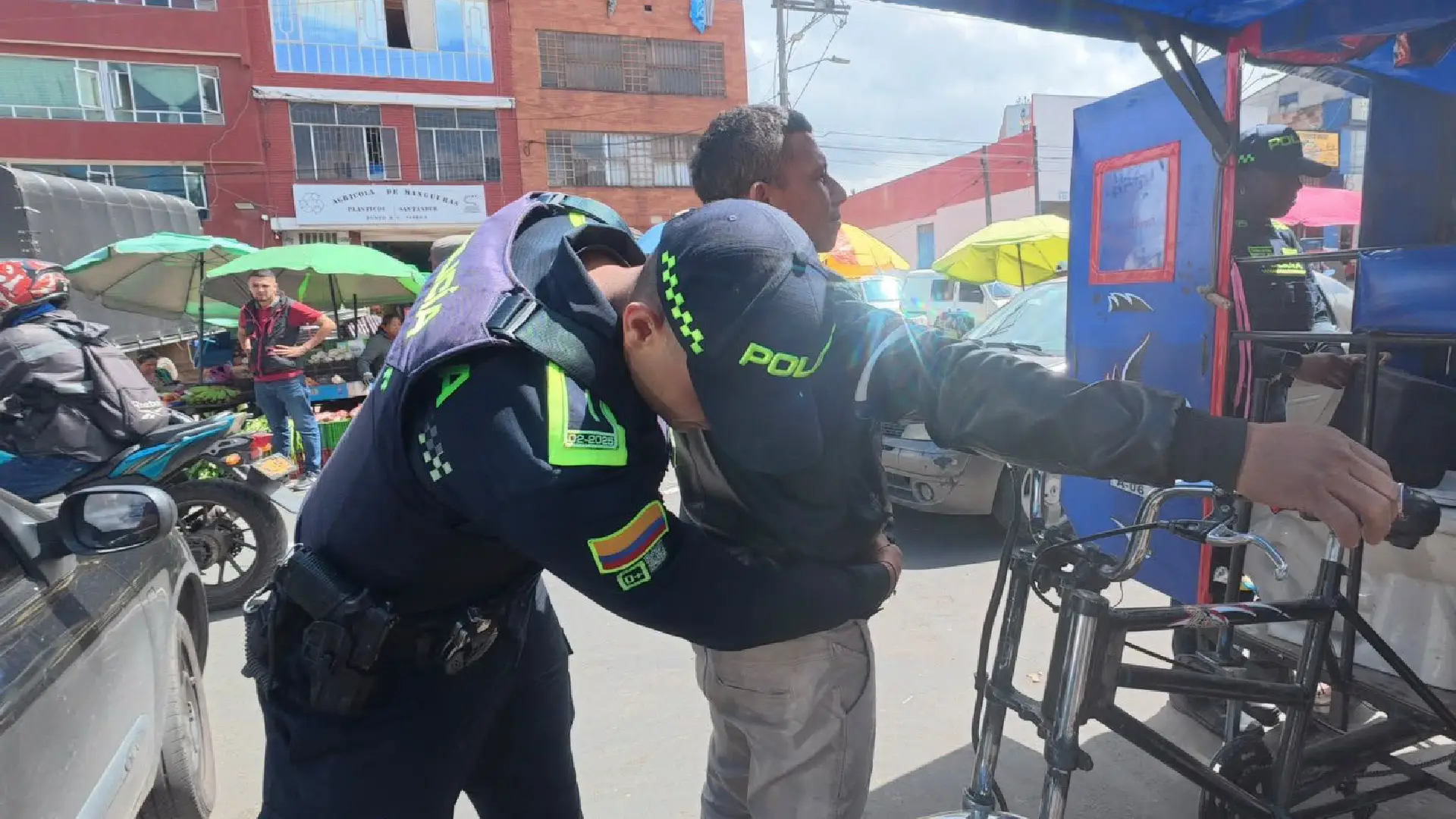 Policía Nacional realizó control a bicitaxis en Kennedy.