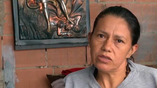 Gloria sufre de Parkinson y necesita ayuda en Bosa mientras espera su cirugía en la EPS Gloria sufre de Parkinson y necesita ayuda en Bosa mientras espera su cirugía en la EPS