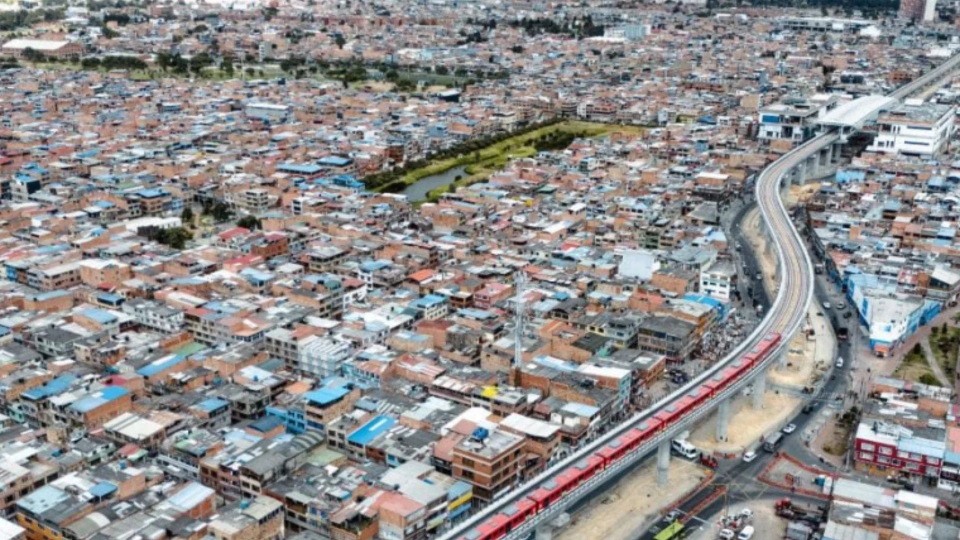 Cierres en la avenida Primero de Mayo.