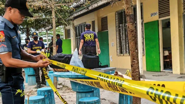 Aterrador tiroteo en escuela de Filipinas deja tres muertos, entre ellos el atacante de 16 años Aterrador tiroteo en escuela de Filipinas deja tres muertos, entre ellos el atacante de 16 años