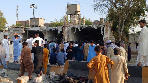 Ataque suicida contra estación de Policía en Pakistán deja 17 muertos Ataque suicida contra estación de Policía en Pakistán deja 17 muertos