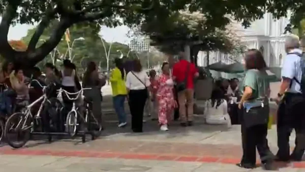 VIDEOS| Así se vivió el fuerte temblor que se sintió hace minutos en Colombia VIDEOS| Así se vivió el fuerte temblor que se sintió hace minutos en Colombia
