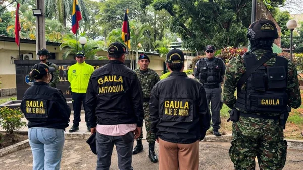 Rescatan cuatro secuestrados en Antioquia: dos presuntos disidentes murieron Rescatan cuatro secuestrados en Antioquia: dos presuntos disidentes murieron