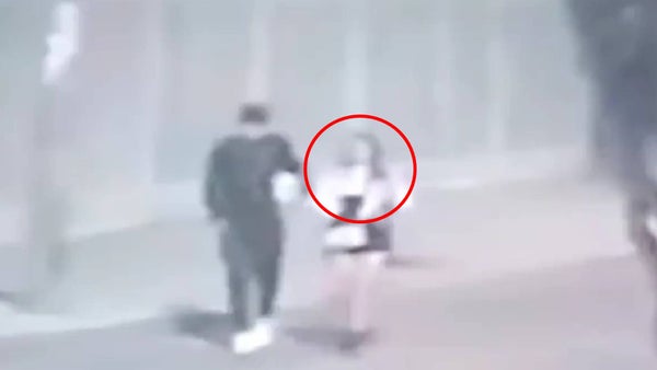 Atraparon a dos mujeres señaladas de drogar y robar hombres en Bogotá: una víctima murió en su apartamento Atraparon a dos mujeres señaladas de drogar y robar hombres en Bogotá: una víctima murió en su apartamento