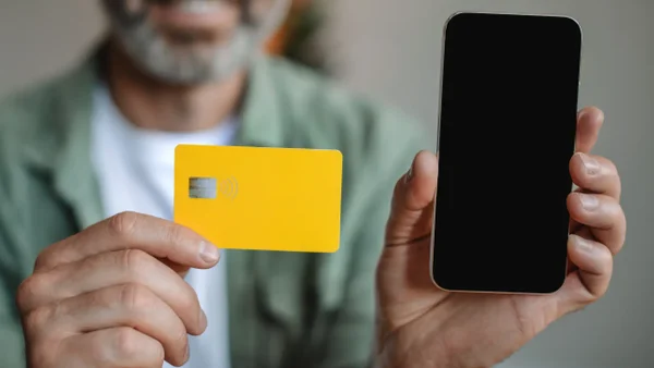 Llegó a Colombia la función que convierte el celular en datáfono: así funciona Llegó a Colombia la función que convierte el celular en datáfono: así funciona