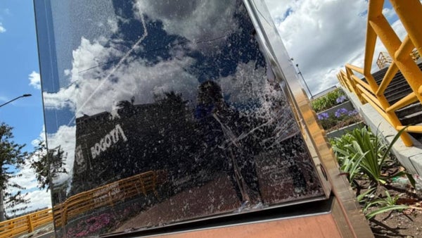 ¿Cuánto le cuesta a Bogotá reparar el mobiliario urbano dañado por actos vandálicos? ¿Cuánto le cuesta a Bogotá reparar el mobiliario urbano dañado por actos vandálicos?