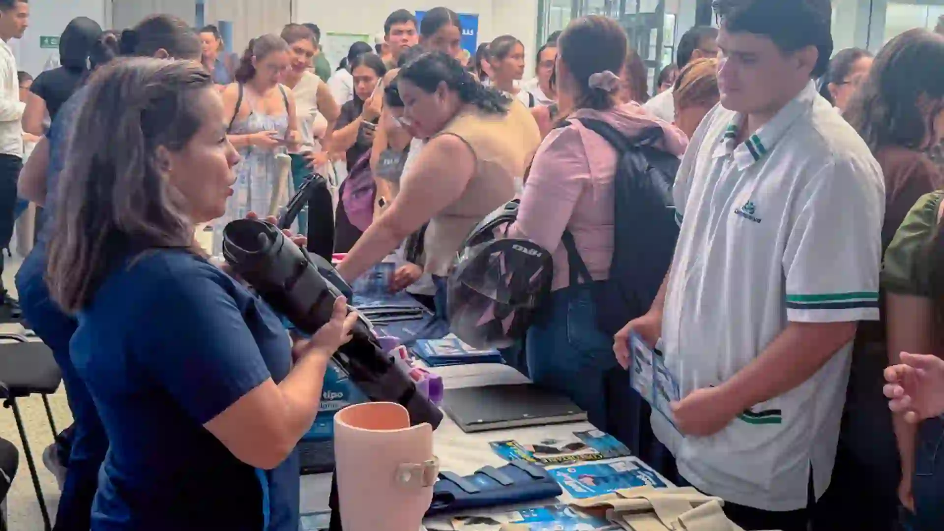 La cirugía robótica de rodilla abrió paso en Barrancabermeja con especialistas internacionales