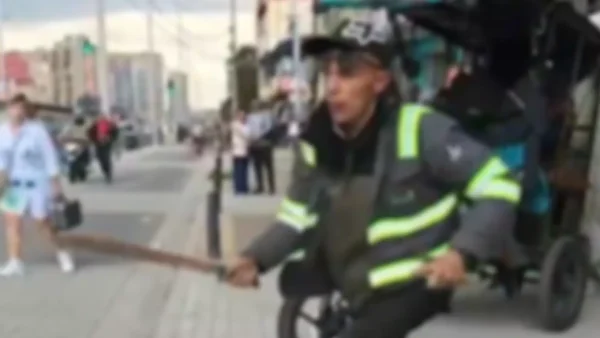 En video: reciclador amenazó con machete en mano a transeúntes en Puente Aranda En video: reciclador amenazó con machete en mano a transeúntes en Puente Aranda