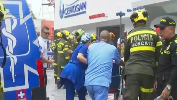 Grave incendio en clínica de Barranquilla provocó la evacuación de 256 personas Grave incendio en clínica de Barranquilla provocó la evacuación de 256 personas