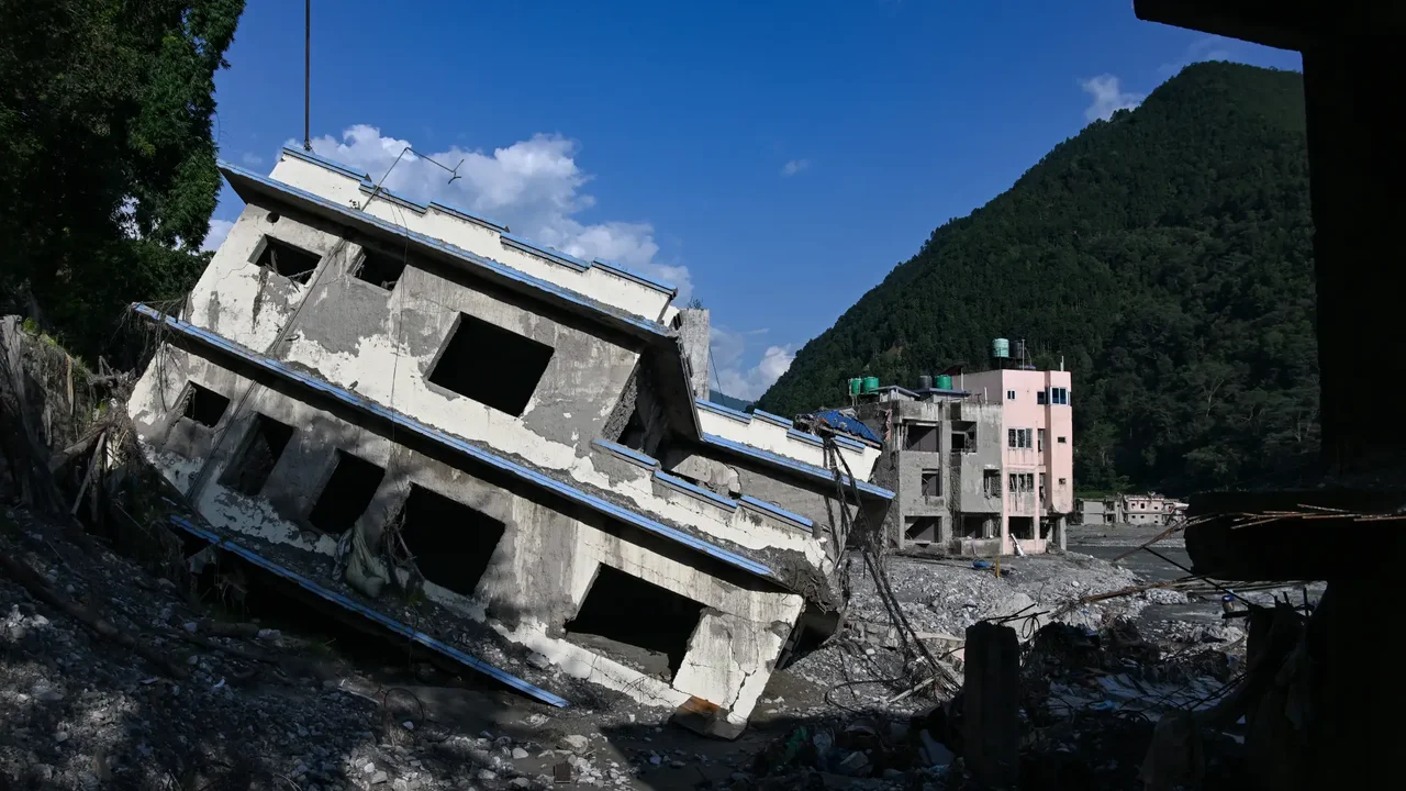 Avalancha en el monte Himlung deja cuatro muertos y doce desaparecidos en Nepal