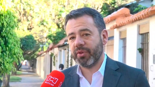 Galán promete menos cables, más iluminación y nuevas cámaras tras aprobación de la reforma Galán promete menos cables, más iluminación y nuevas cámaras tras aprobación de la reforma