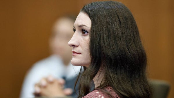 Madre acusada de matar a sus tres hijos en EE. UU. pide ser absuelta tras juicio sin veredicto Madre acusada de matar a sus tres hijos en EE. UU. pide ser absuelta tras juicio sin veredicto