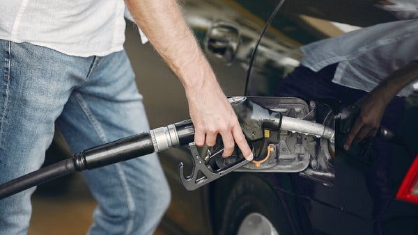 Precio de la gasolina sube en octubre y el ACPM se mantiene estable: Gobierno anunció