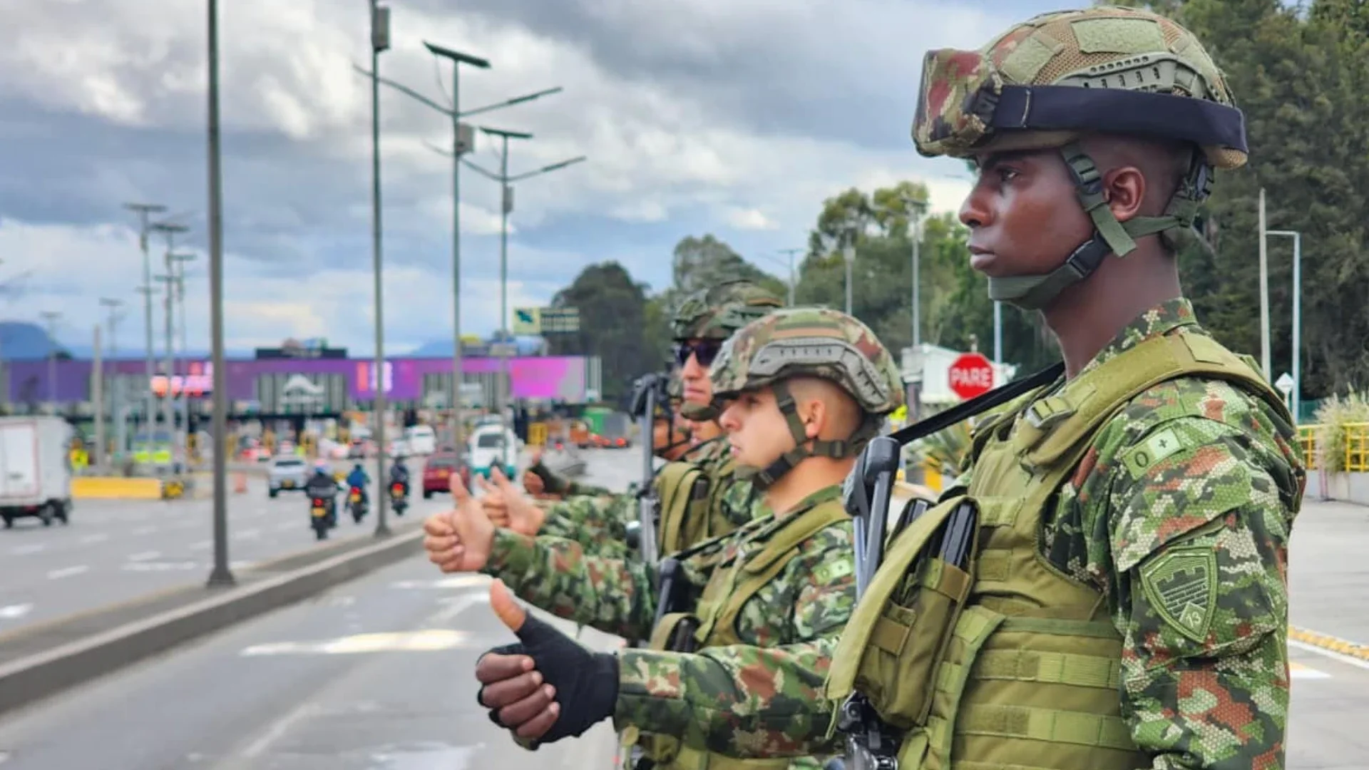 Proponen militarizar tres localidades de Bogotá.
