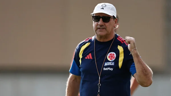 Lorenzo rechaza posible formato de las Eliminatorias: "Que no prospere por el bien del fútbol" Lorenzo rechaza posible formato de las Eliminatorias: "Que no prospere por el bien del fútbol"