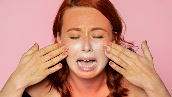 Invima prohíbe la venta de popular crema facial en Colombia