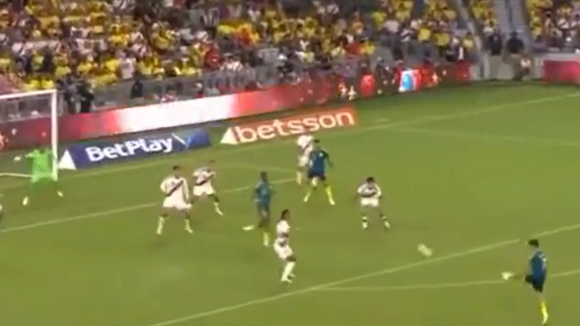 samuel-velasquez-gol-colombia-peru