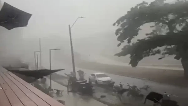 VIDEO | Grave emergencia en Yumbo, Valle del Cauca, tras fuerte vendaval VIDEO | Grave emergencia en Yumbo, Valle del Cauca, tras fuerte vendaval